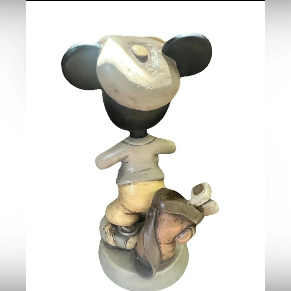 Mickey Mouse Golf Figure Walt Disney World Golf‎ BOBBLE HEAD Golfer 8" - Picture 2 of 3